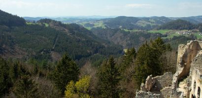 Tavaszi látkép a Burgruine Prandegg-ből Tavaszi látkép a Burgruine Prandegg-ből
