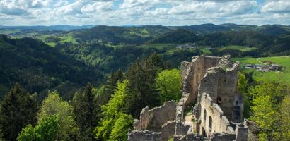 Tavaszi látkép a Burgruine Prandegg-ből Tavaszi látkép a Burgruine Prandegg-ből