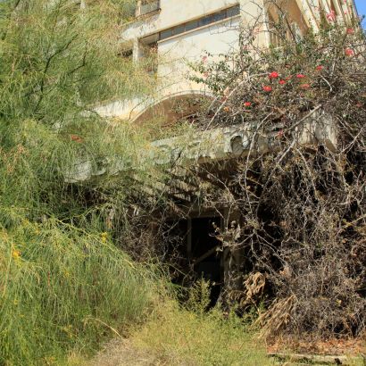 Golden Mariana Hotel bejárata Varosha szellemvárosban